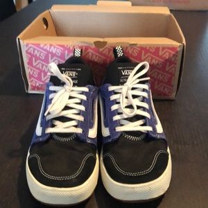Vans UltraRange 3D (Black/Blue) size 7.5 M